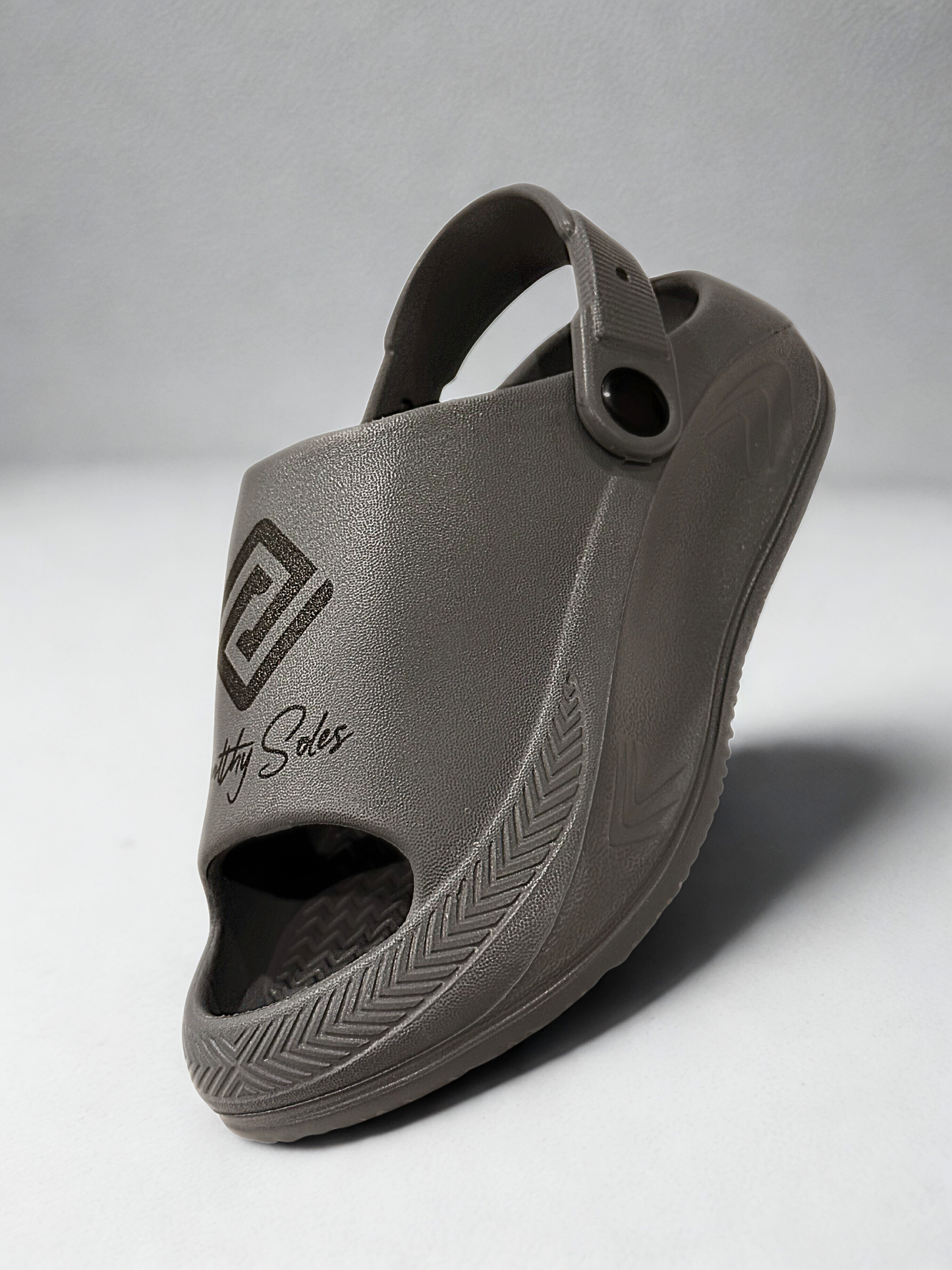 Nexus Slides - Charcoal